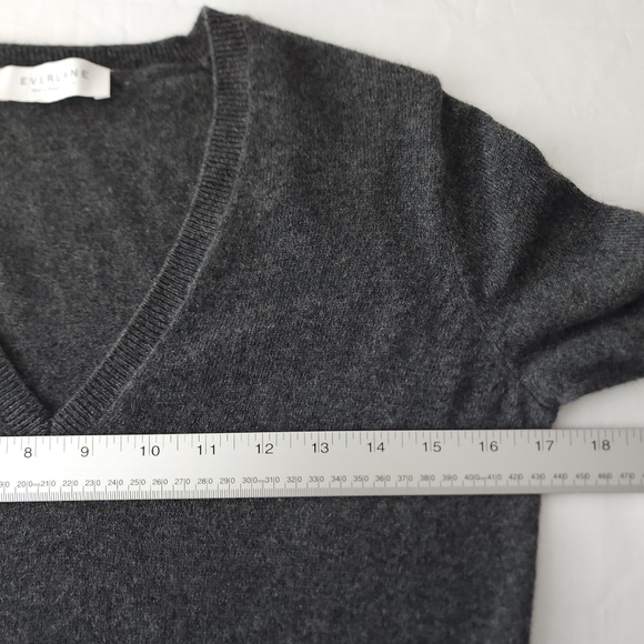 Everlane Cashmere Vneck Sweater Dress - Picture 5 of 6